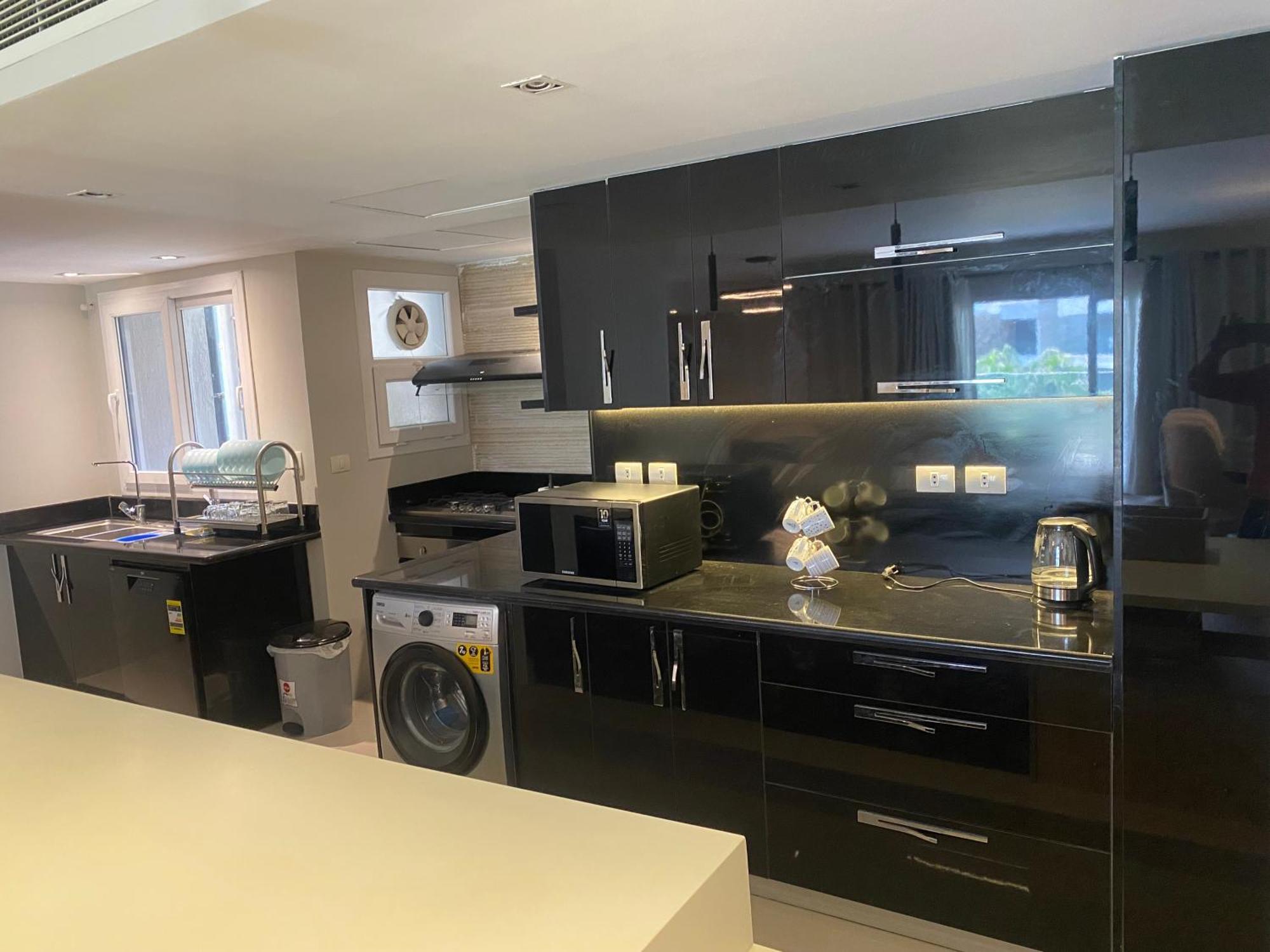 Appartamento Luxury 3br Pool View Near Airport! *