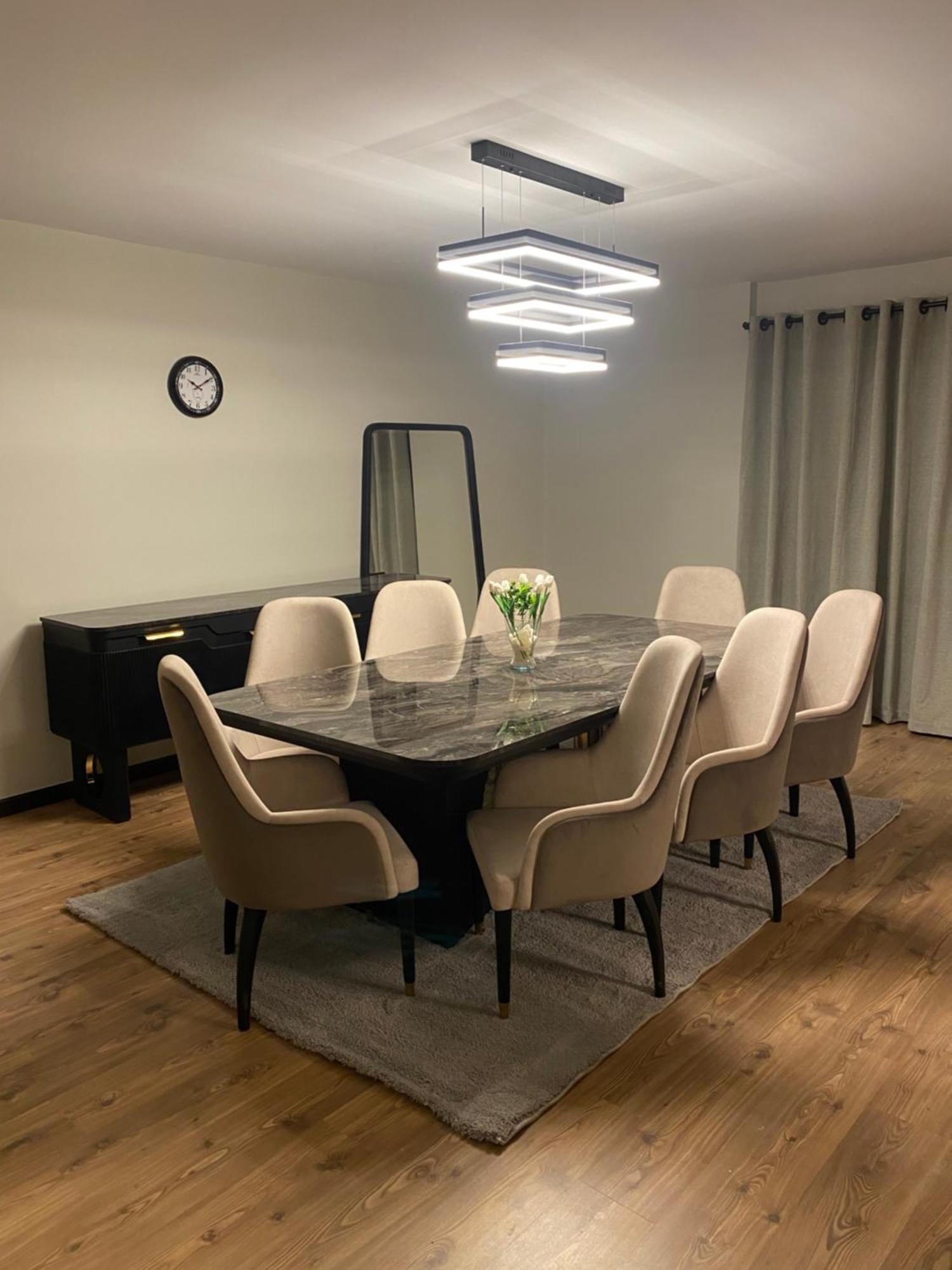 Apartment Luxury 3br Pool View Near Airport!